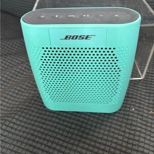 Bose Soundlink Model 415859 Portable Bluetooth Speaker - Aqua No Power Cord